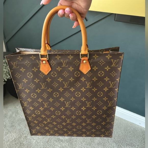 Authentic Sac da Plat from Louis Vuitton - Picture 1 of 15
